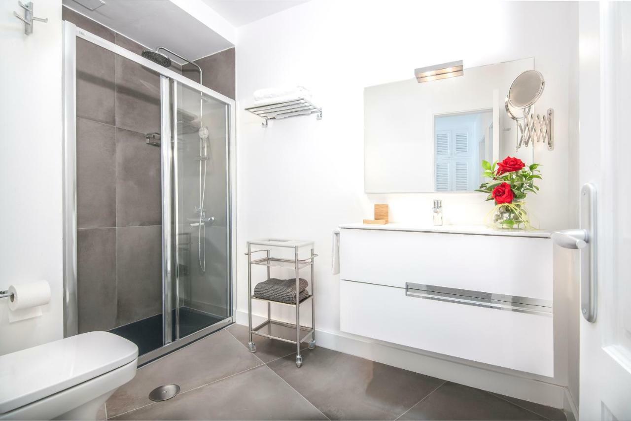 Rooms & Suites The Lighthouse ติอาส ภายนอก รูปภาพ