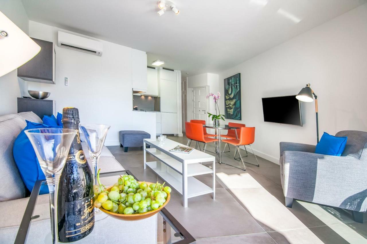 Rooms & Suites The Lighthouse ติอาส ภายนอก รูปภาพ